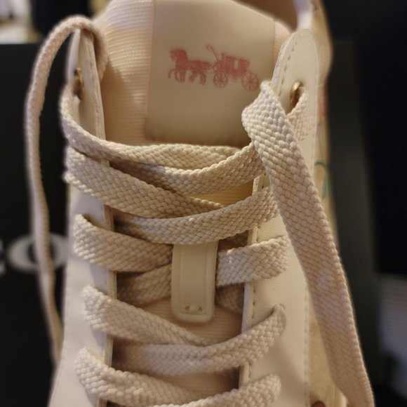 COACH Clip Low Top Sneaker In Signature Canvas With Heart Cherry Print - Picture 11 of 15